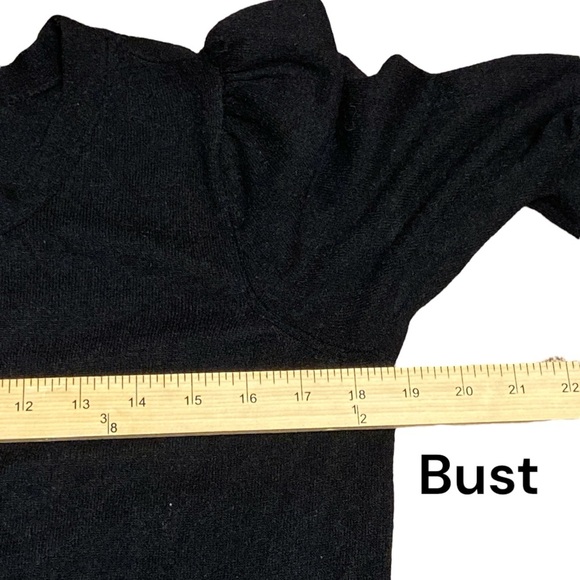 π Soft and lux Boston Proper sweater size medium π
BIN 29 - Picture 7 of 10